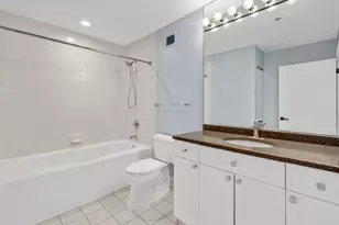 330 N Jefferson St, Chicago, IL 60661 - Photo 16