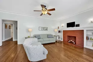 4457 N Beacon St, Chicago, IL 60640 - Photo 10