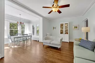 4457 N Beacon St, Chicago, IL 60640 - Photo 4