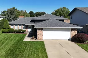 5840 W 126th St, Alsip, IL 60803 - Photo 2