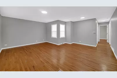 1007 Cedar Avenue, Elgin, IL 60120 - Photo 4