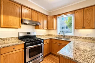 7838 Garden Ln, Justice, IL 60458 - Photo 2