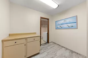 7101 Edgebrook Ln, Hanover Park, IL 60133 - Photo 20