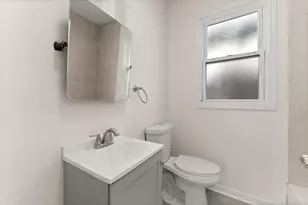 8950 S Lowe Ave, Chicago, IL 60620 - Photo 14