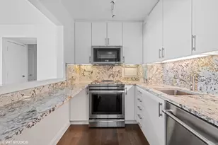 3600 N Lake Shore Dr, Chicago, IL 60613 - Photo 4