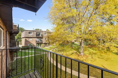 9400 Bay Colony Drive #2W, Des Plaines, IL 60016 - Photo 14