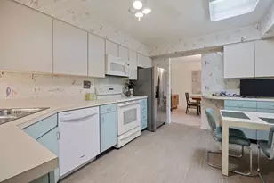 50 Lake Blvd, Buffalo Grove, IL 60089 - Photo 12