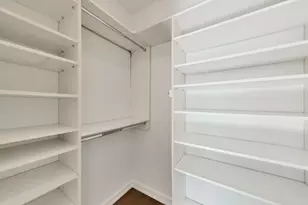 647 W Sheridan Rd, Chicago, IL 60613 - Photo 12