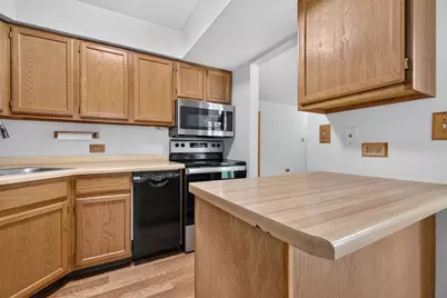 177 Uteg Street #104C, Crystal Lake, IL 60014 - Photo 10