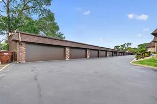 177 Uteg St, Crystal Lake, IL 60014 - Photo 18