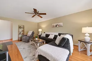 9429 Major Ave, Oak Lawn, IL 60453 - Photo 8