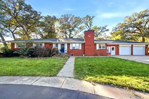 23 Coffman Ln, Plano, IL 60545 - Photo 2