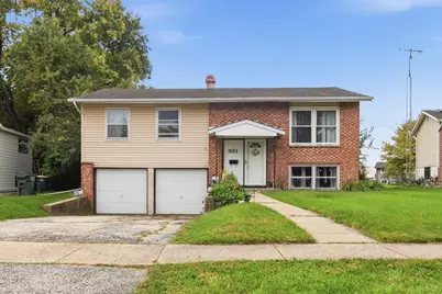 931 Bonniebrook Avenue, Mundelein, IL 60060 - Photo 1