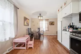 931 Bonniebrook Ave, Mundelein, IL 60060 - Photo 4