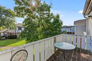 215 Brookston Dr, Schaumburg, IL 60193 - Photo 20