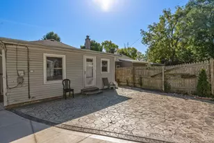917 Mason Ave, Aurora, IL 60506 - Photo 8
