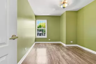 192 W Fox Hill Dr, Buffalo Grove, IL 60089 - Photo 32