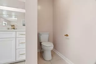 192 W Fox Hill Dr, Buffalo Grove, IL 60089 - Photo 26