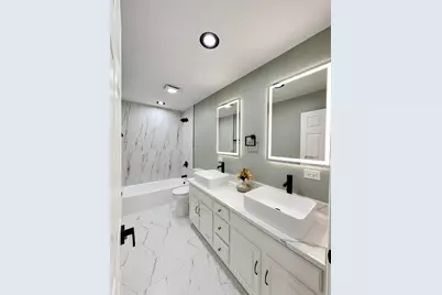 300 Hickory Avenue, Romeoville, IL 60446 - Photo 22