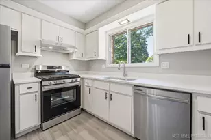 1654 Dover Ct, Wheaton, IL 60189 - Photo 12
