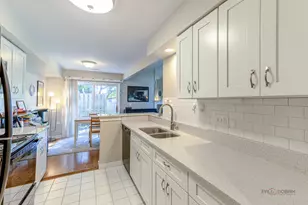 1230 N Knollwood Dr, Palatine, IL 60067 - Photo 8