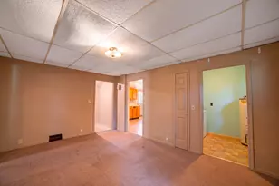 436 E Cherry St, Watseka, IL 60970 - Photo 20