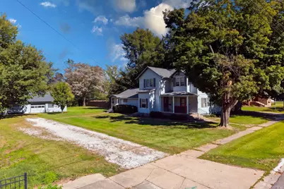 436 E Cherry Street, Watseka, IL 60970 - Photo 4
