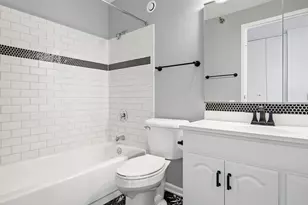 1122 N Clark St, Chicago, IL 60610 - Photo 20