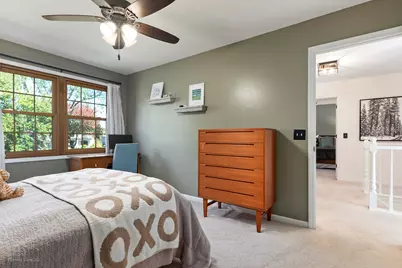 945 E Benton Avenue, Naperville, IL 60540 - Photo 18