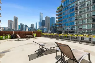 200 W Grand Ave, Chicago, IL 60654 - Photo 14