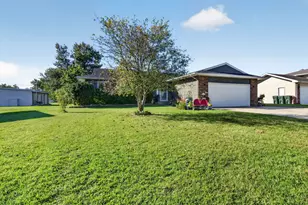 155 W Fox St, Coal City, IL 60416 - Photo 4
