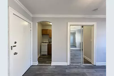 661 W Sheridan Road #506, Chicago, IL 60613 - Photo 2