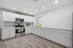 911 Kohley Rd, Lisle, IL 60532 - Photo 20