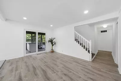 911 Kohley Road, Lisle, IL 60532 - Photo 16