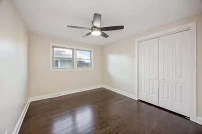 5504 Oak Center Drive, Oak Lawn, IL 60453 - Photo 12