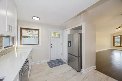 5504 Oak Center Drive, Oak Lawn, IL 60453 - Photo 8