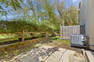 152 Finstad Dr, Libertyville, IL 60048 - Photo 22