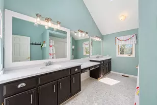 2412 Clifton Ct, Naperville, IL 60565 - Photo 32