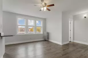 1521 W Sherwin Ave, Chicago, IL 60626 - Photo 2