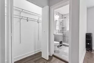 1521 W Sherwin Ave, Chicago, IL 60626 - Photo 8