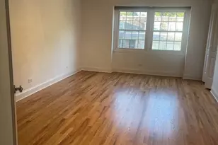 19W143 Ave Rue Royal Ave, Oak Brook, IL 60523 - Photo 8