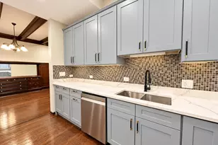 442 E 48th St, Chicago, IL 60615 - Photo 8