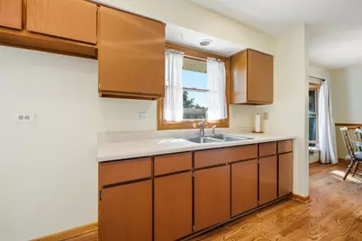 45 Avon Road, Elk Grove Village, IL 60007 - Photo 10