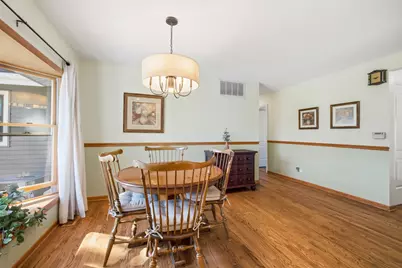45 Avon Road, Elk Grove Village, IL 60007 - Photo 6