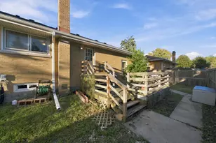 10811 Wrightwood Ave, Melrose Park, IL 60164 - Photo 24