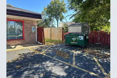 853 N Highland Avenue, Aurora, IL 60506 - Photo 6