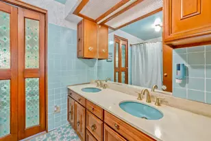 5210 W Dakin St, Chicago, IL 60641 - Photo 10