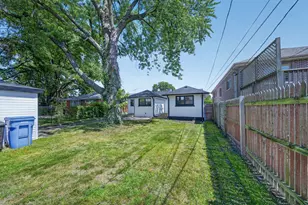 10322 S Millard Ave, Chicago, IL 60655 - Photo 16