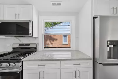10322 S Millard Avenue, Chicago, IL 60655 - Photo 4
