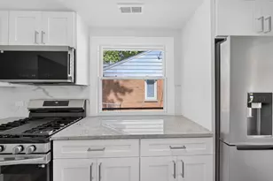 10322 S Millard Ave, Chicago, IL 60655 - Photo 4